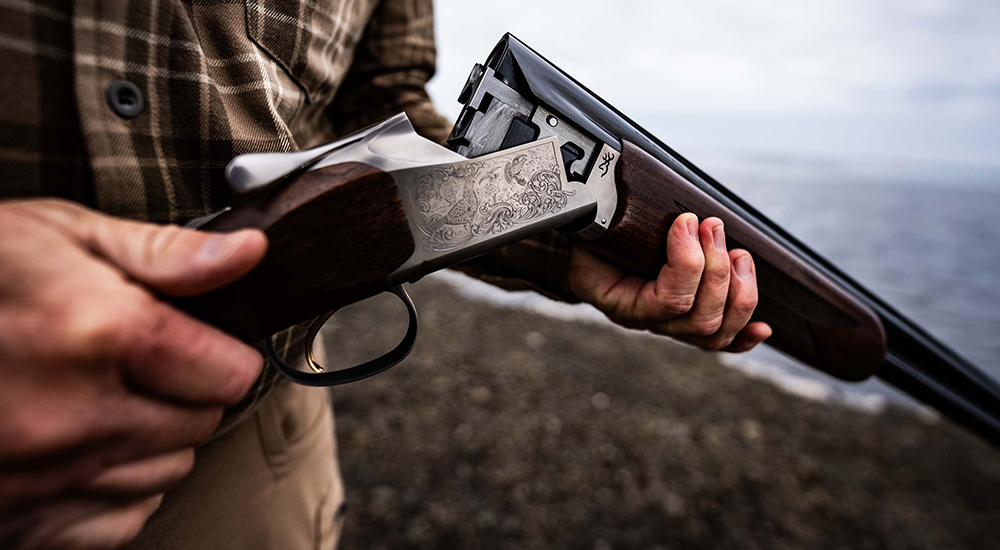 Browning Citori 825 Field shotgun receiver engraving.