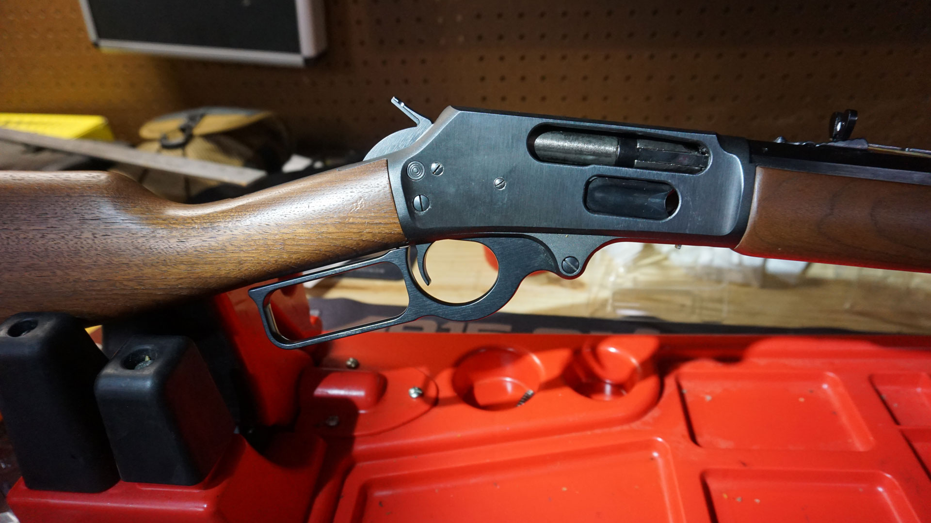 Lever action closed