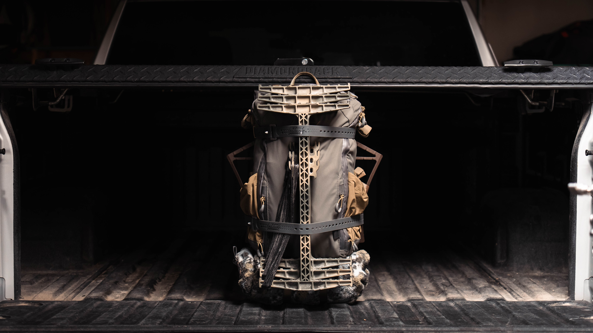 Praxis Frame Pack LEDE