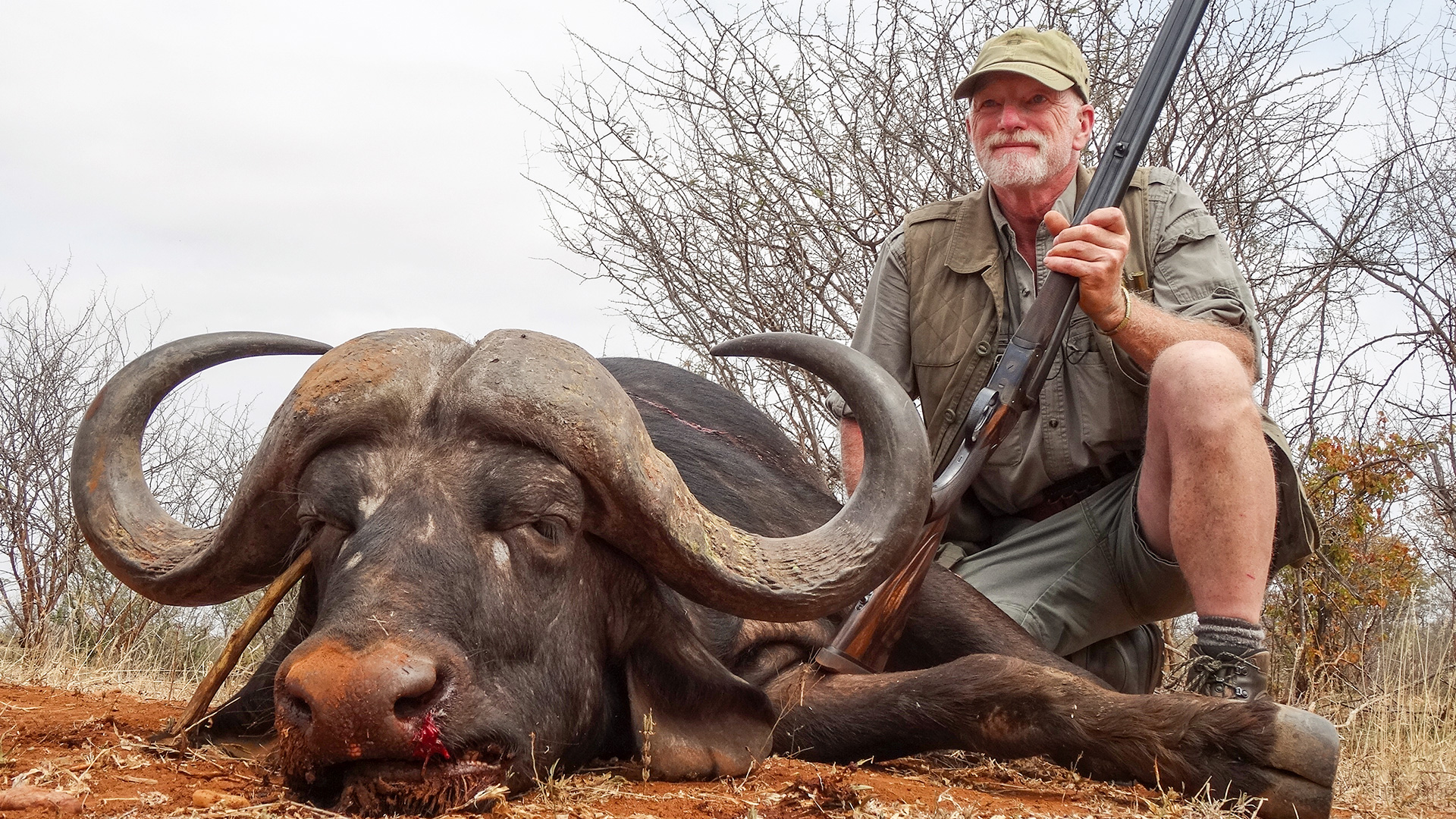 MH Double Bucket List Cape Buffalo Lead