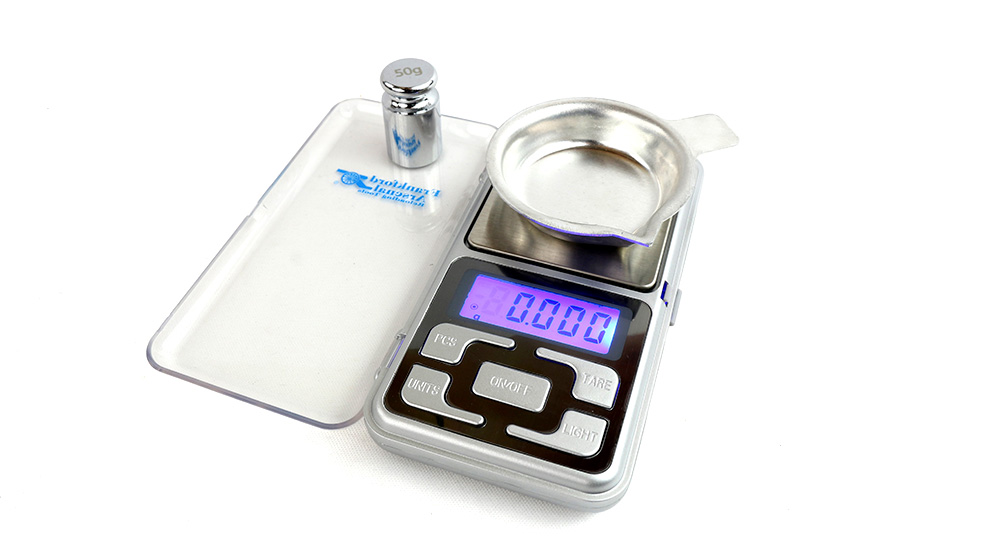 Frankford Arsenal DS-750 digital scale.
