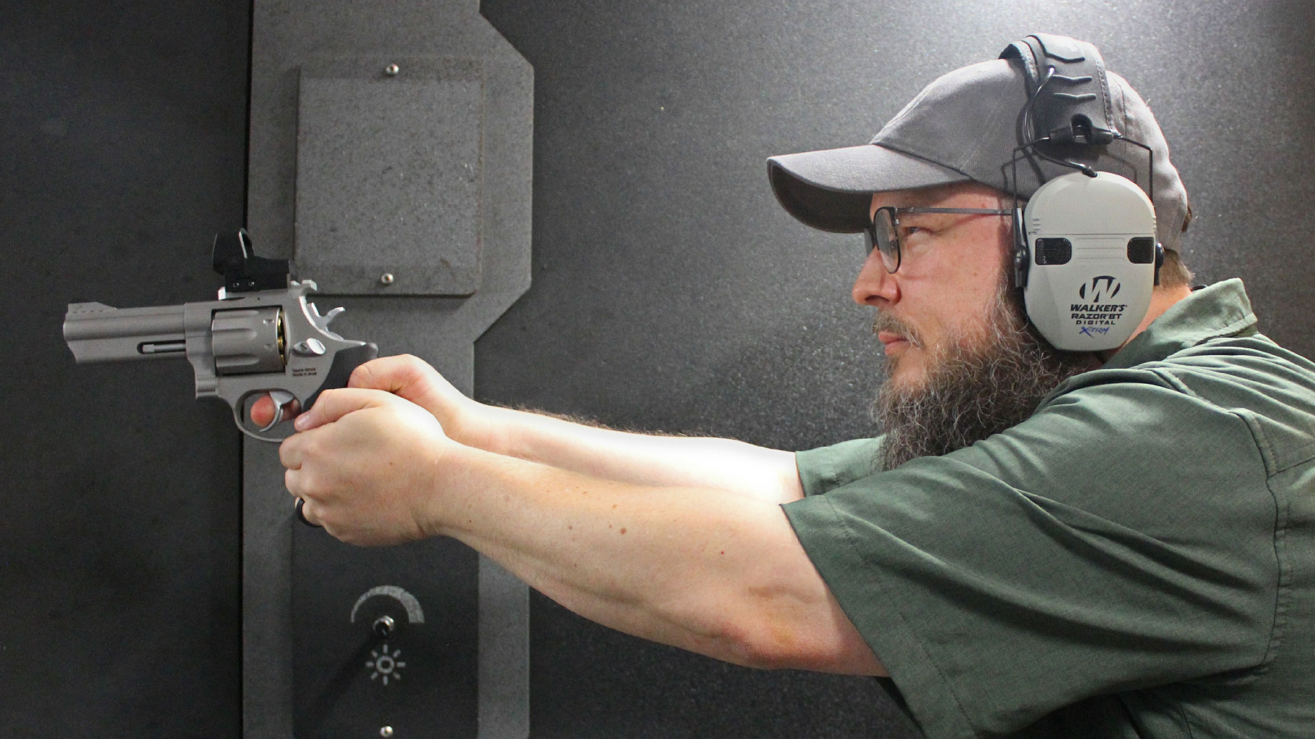 Taurus 608 Revolver Gil Horman shooting