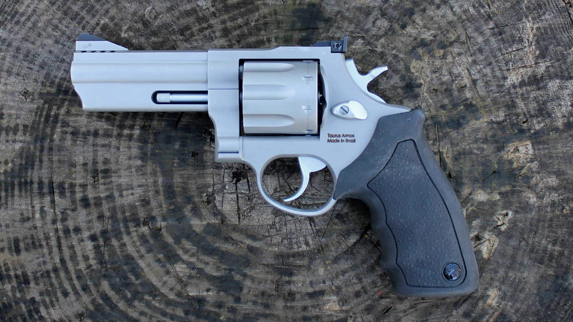 Taurus 608 Revolver