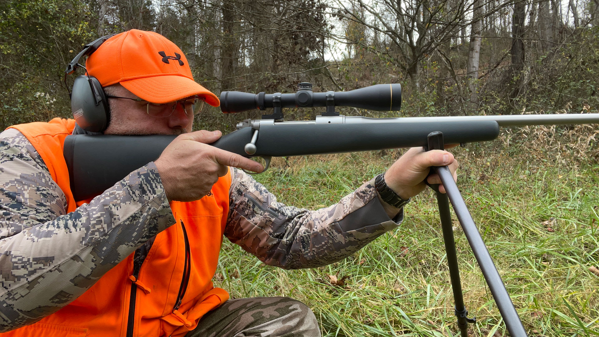 Hunter Kneeling to shoot