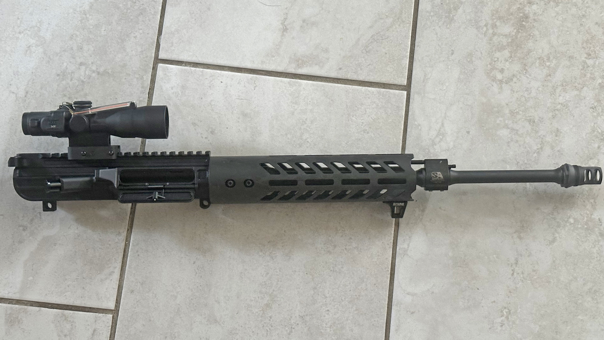 Lightwiehgt Upper